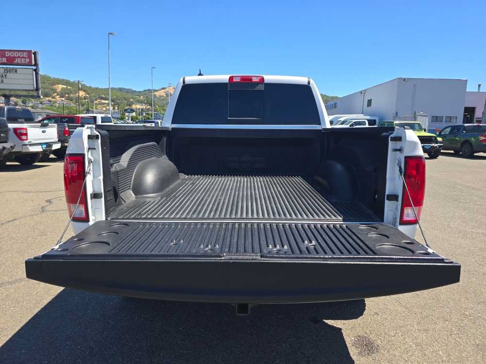 Used 2019 RAM 1500 Classic SLT w/ Luxury Group AWD/4WD image 20
