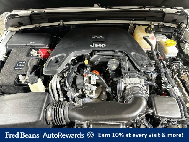 Used 2021 Jeep Wrangler Unlimited Rubicon AWD/4WD image 36