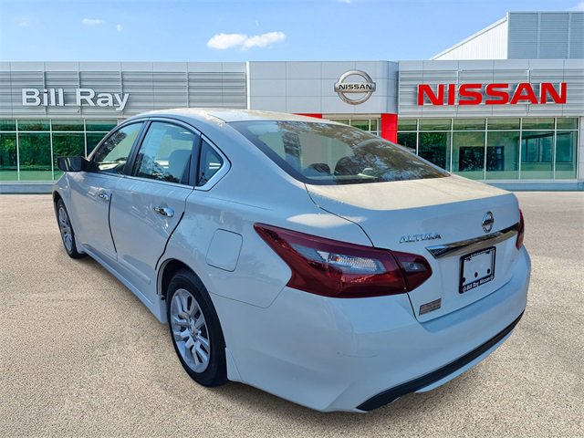 Used 2018 Nissan Altima 2.5 S w/ S Convenience Package image 3