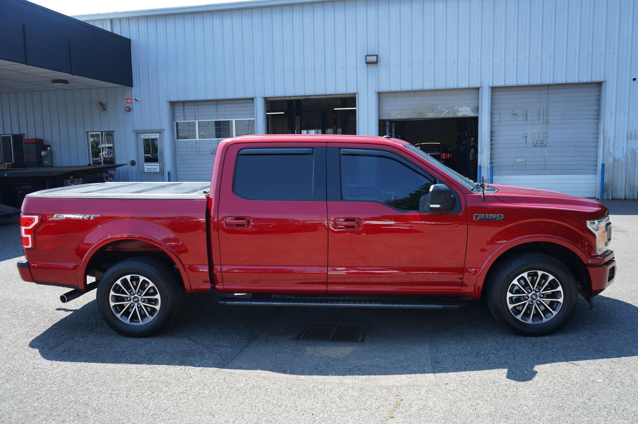 Used 2018 Ford F150 XLT w/ Equipment Group 302A Luxury RWD image 6