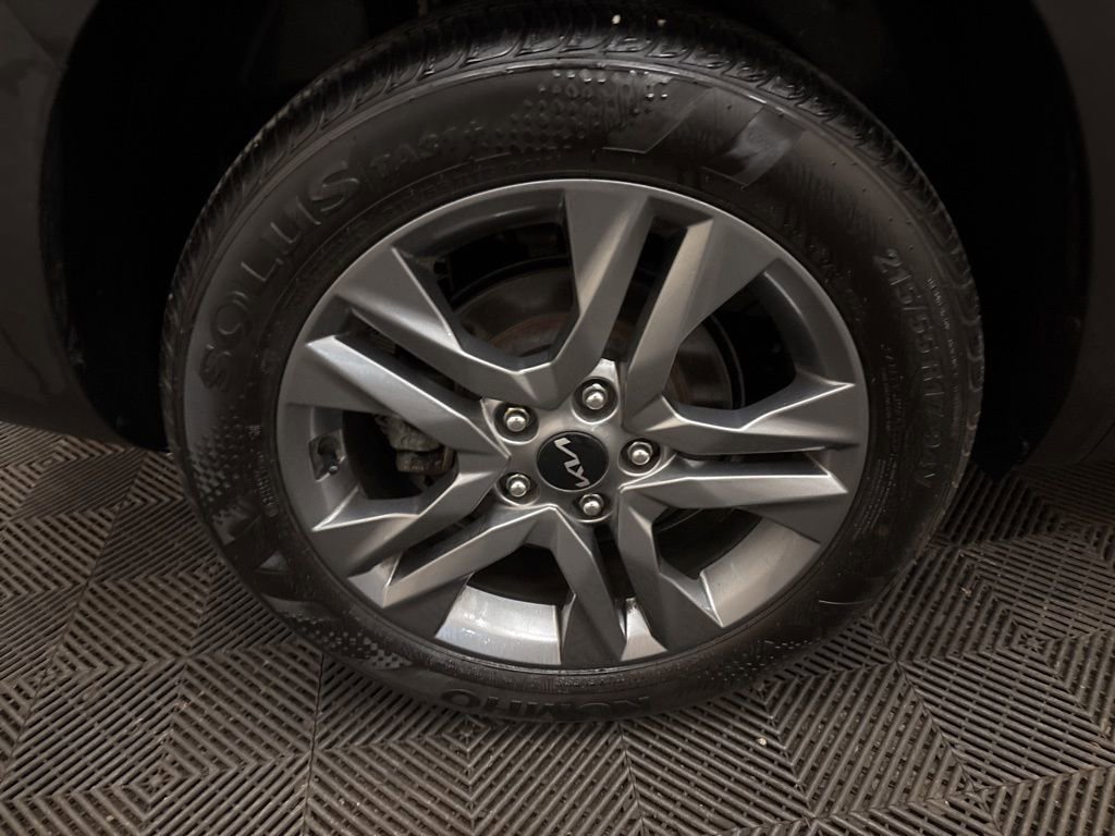 Used 2023 Kia Seltos LX image 25
