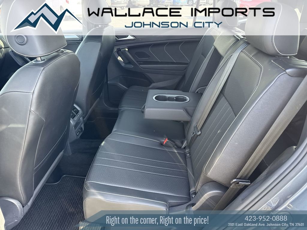 Certified 2023 Volkswagen Tiguan SE R-Line image 32