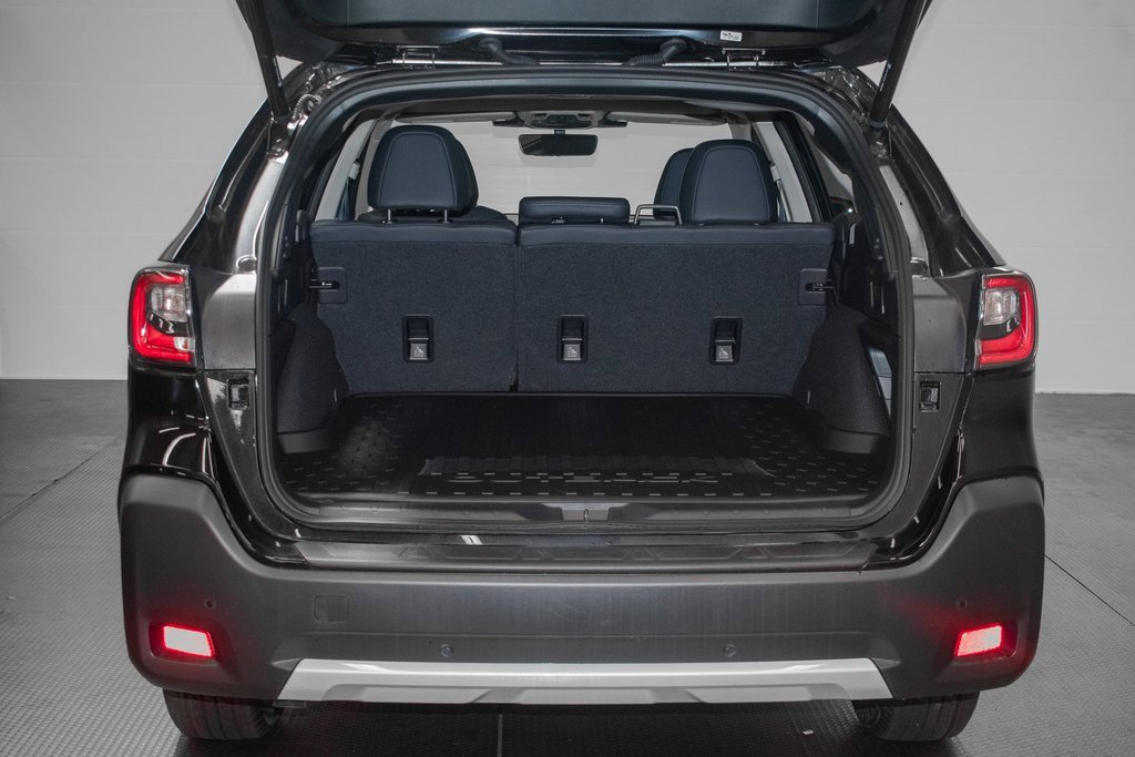 Used 2025 Subaru Outback Limited image 21
