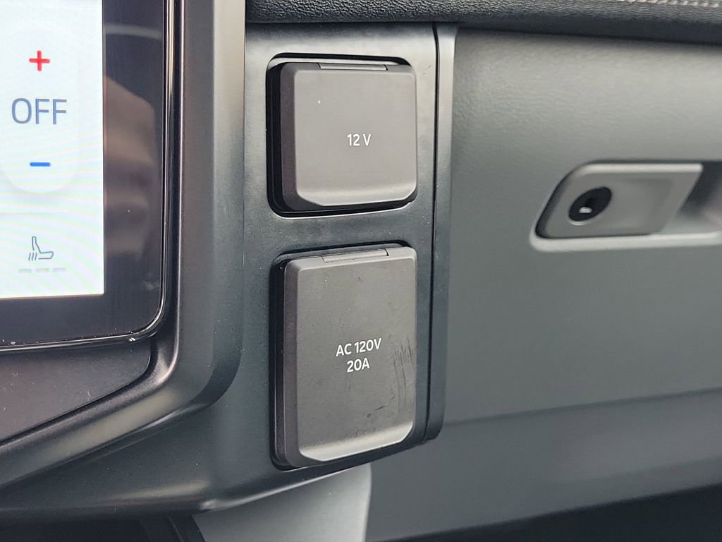 Used 2025 Ford F150 Lightning Flash image 29