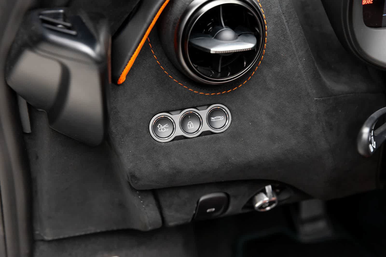 New 2026 McLaren 750S Spider RWD image 25