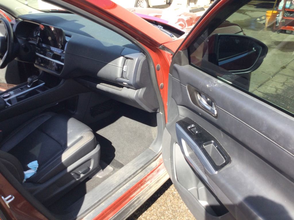 Used 2022 Nissan Pathfinder SL w/ SL Premium Package image 25