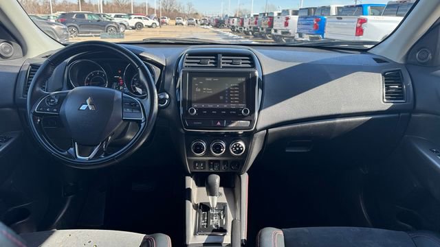 Used 2022 Mitsubishi Outlander Sport SE image 14