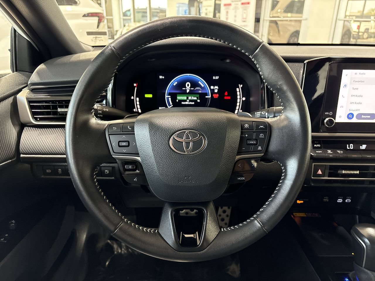 Used 2025 Toyota Camry SE FWD image 14