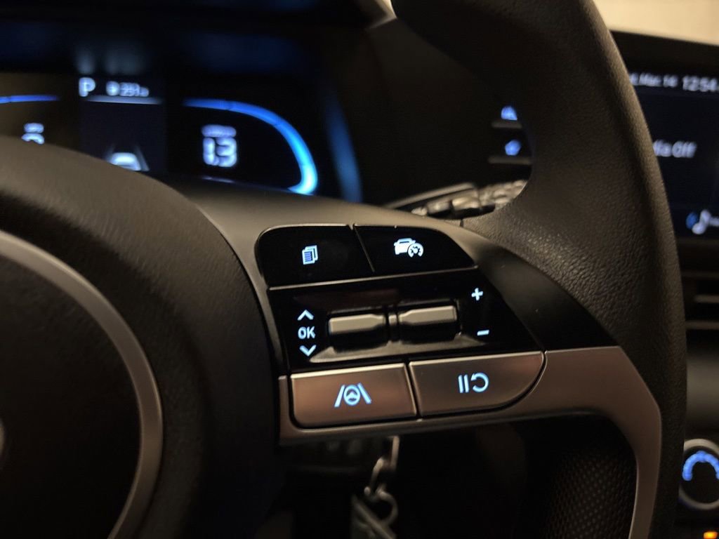 Certified 2026 Hyundai Elantra SE image 18