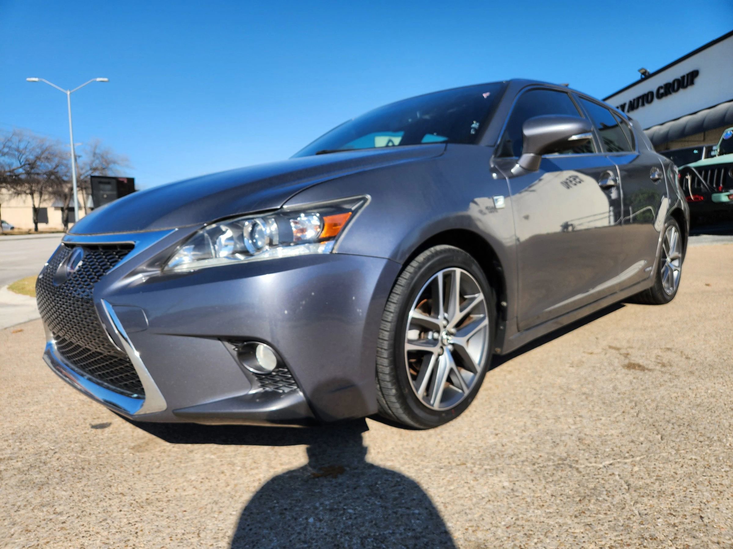 Used 2015 Lexus CT 200h w/ Navigation Package image 1