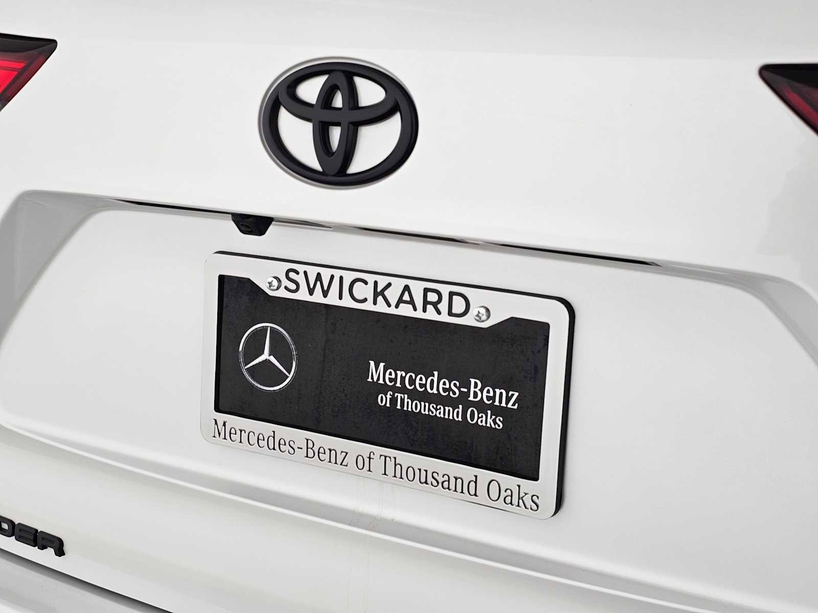 Used 2023 Toyota Highlander XLE image 14