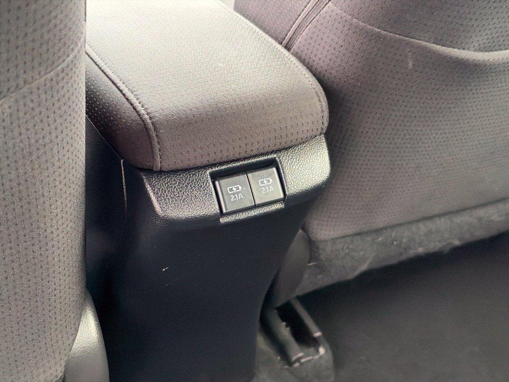 Used 2021 Toyota Prius Prime LE FWD image 25