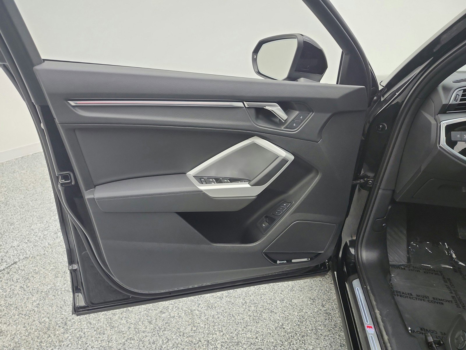 Used 2025 Audi Q3 2.0T Premium Plus w/ Premium Plus Package image 18