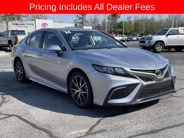 Used 2024 Toyota Camry SE w/ Convenience Package FWD image 7