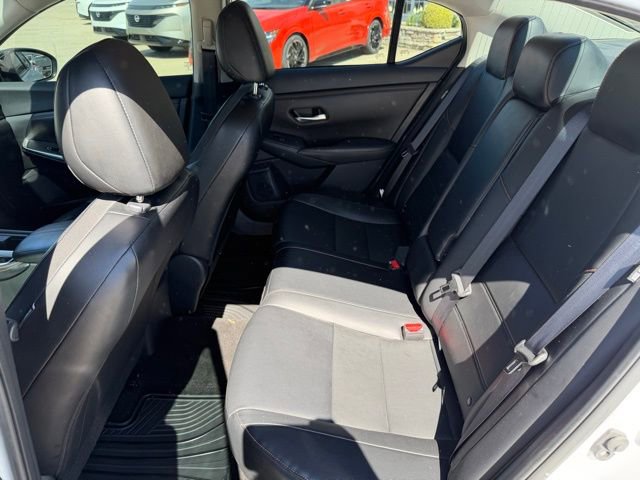 Used 2022 Nissan Sentra SR w/ SR Premium Package FWD image 11