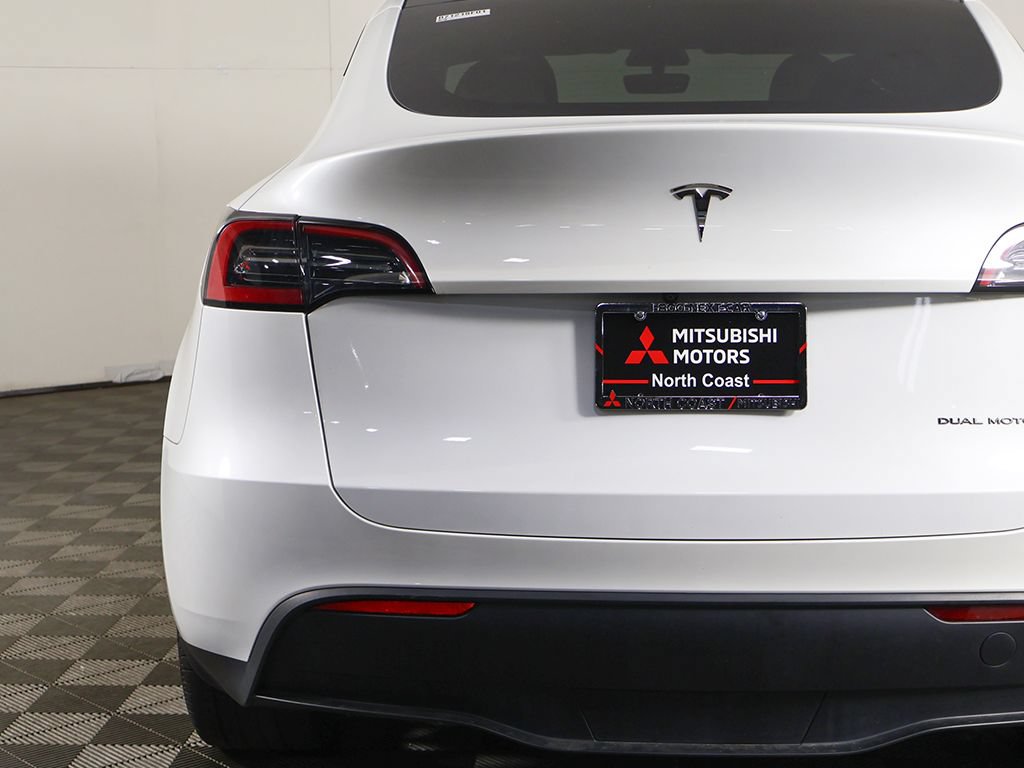 Used 2023 Tesla Model Y Long Range AWD/4WD image 18