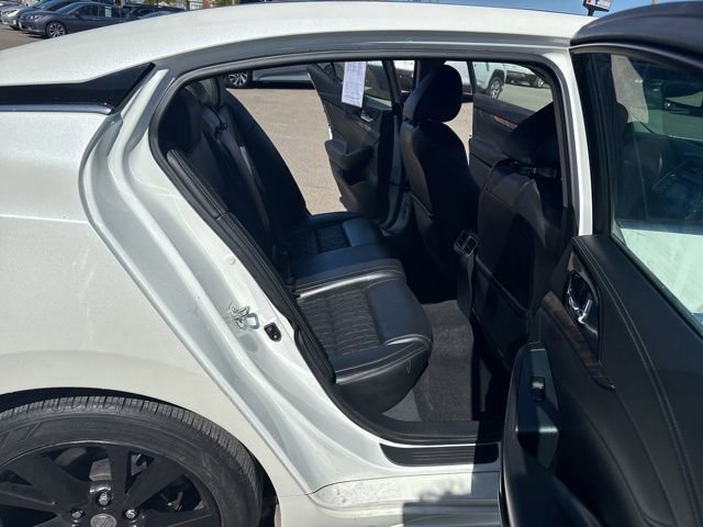 Used 2017 Nissan Maxima Platinum image 12