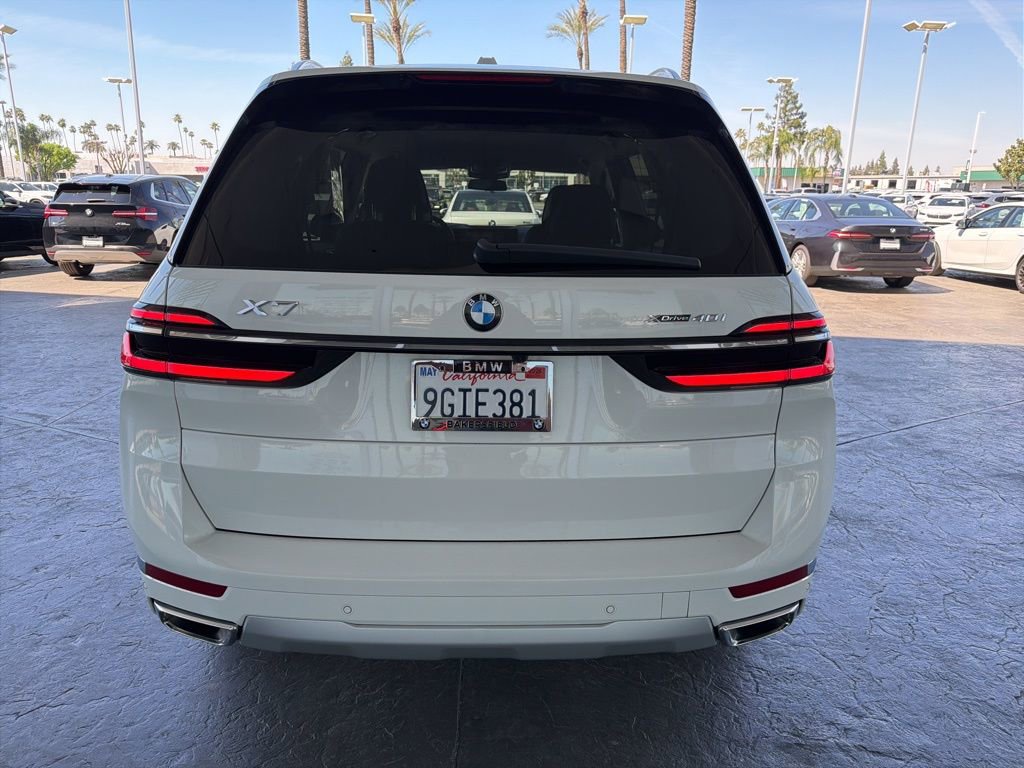 Used 2024 BMW X7 xDrive40i w/ Premium Package image 4