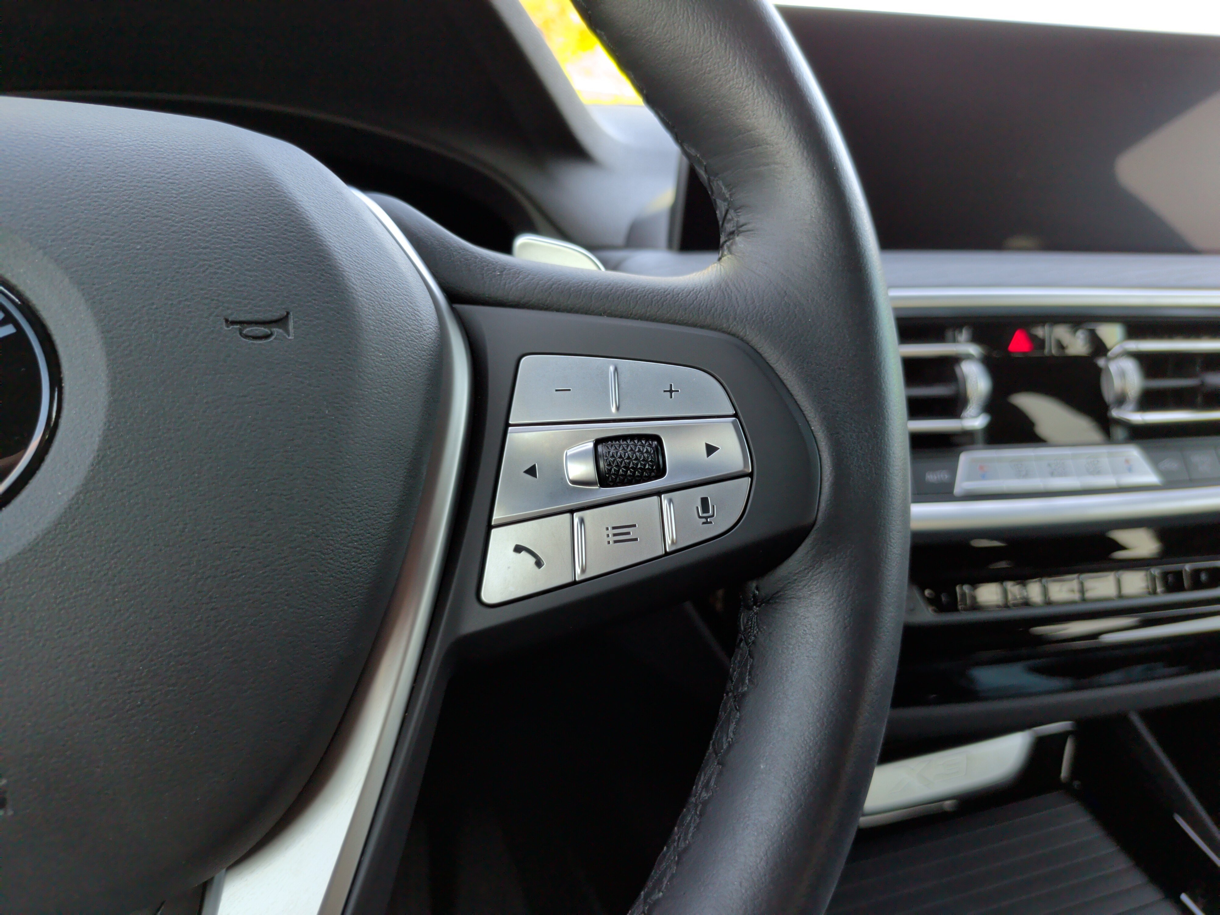 Certified 2024 BMW X3 xDrive30i w/ Convenience Package w/ZPA image 22