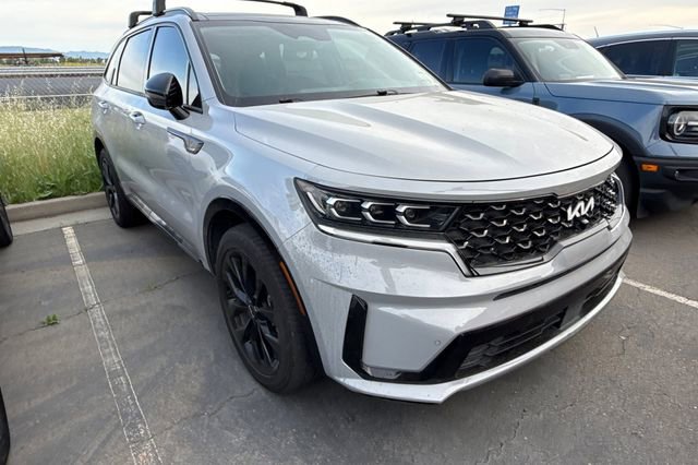Certified 2022 Kia Sorento SX image 2