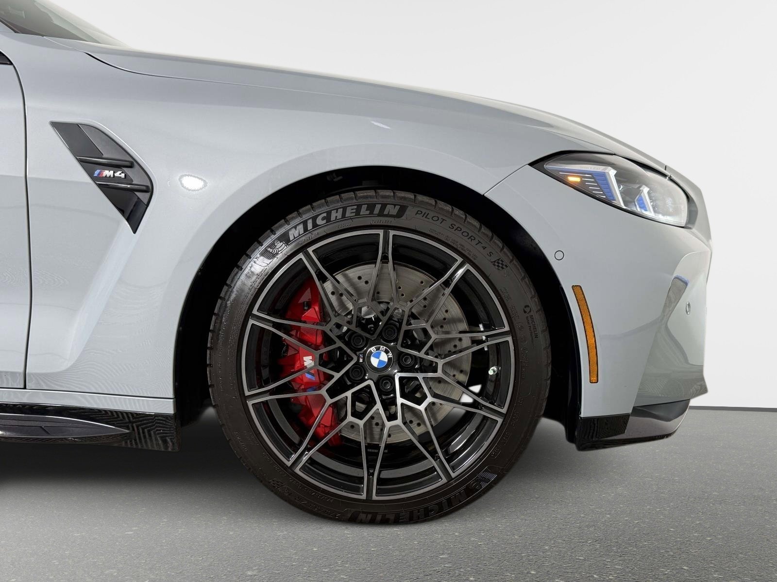 Used 2025 BMW M4 Coupe w/ Parking Assistance Package image 19