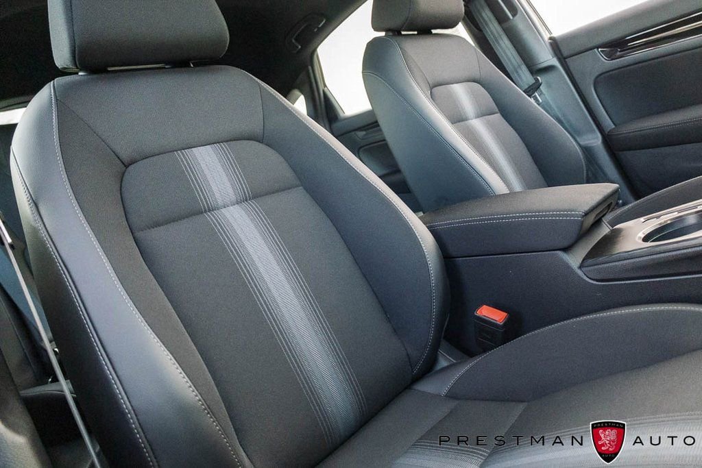 Used 2025 Honda Civic Sport image 4