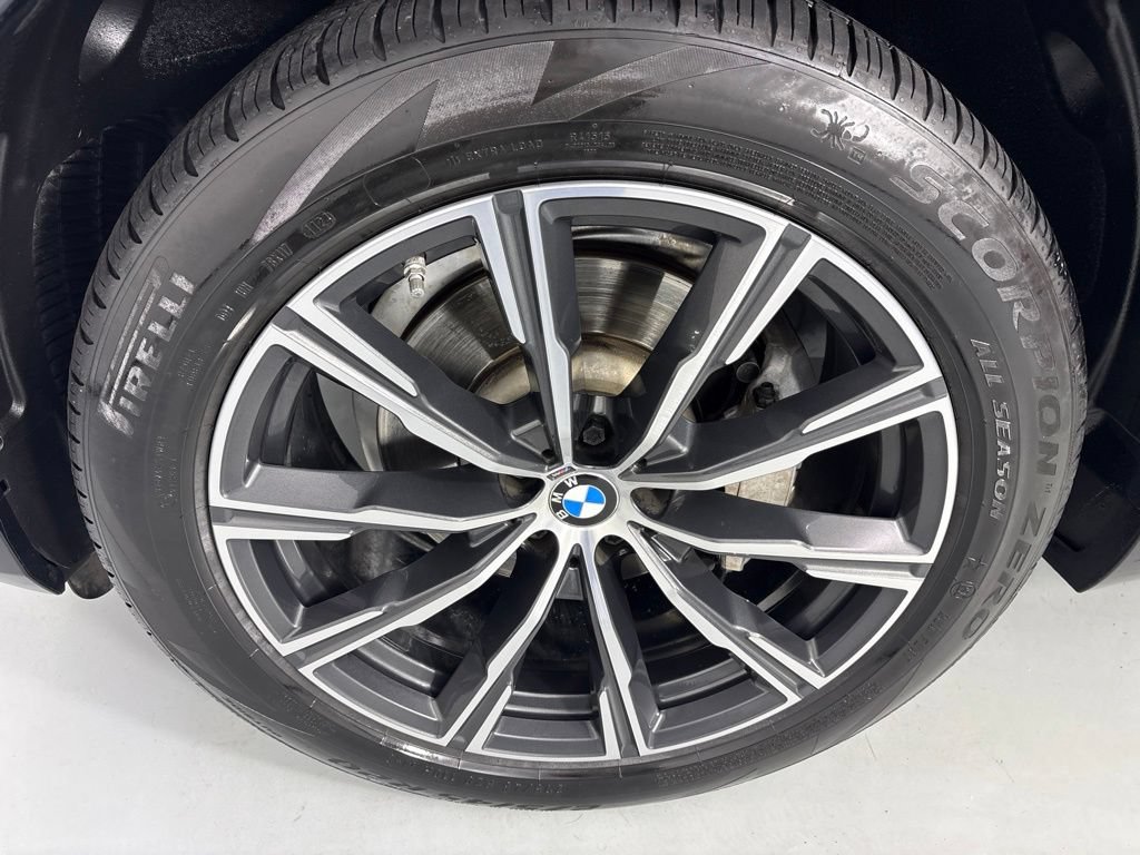 Used 2020 BMW X5 xDrive40i w/ M Sport Package AWD/4WD image 9
