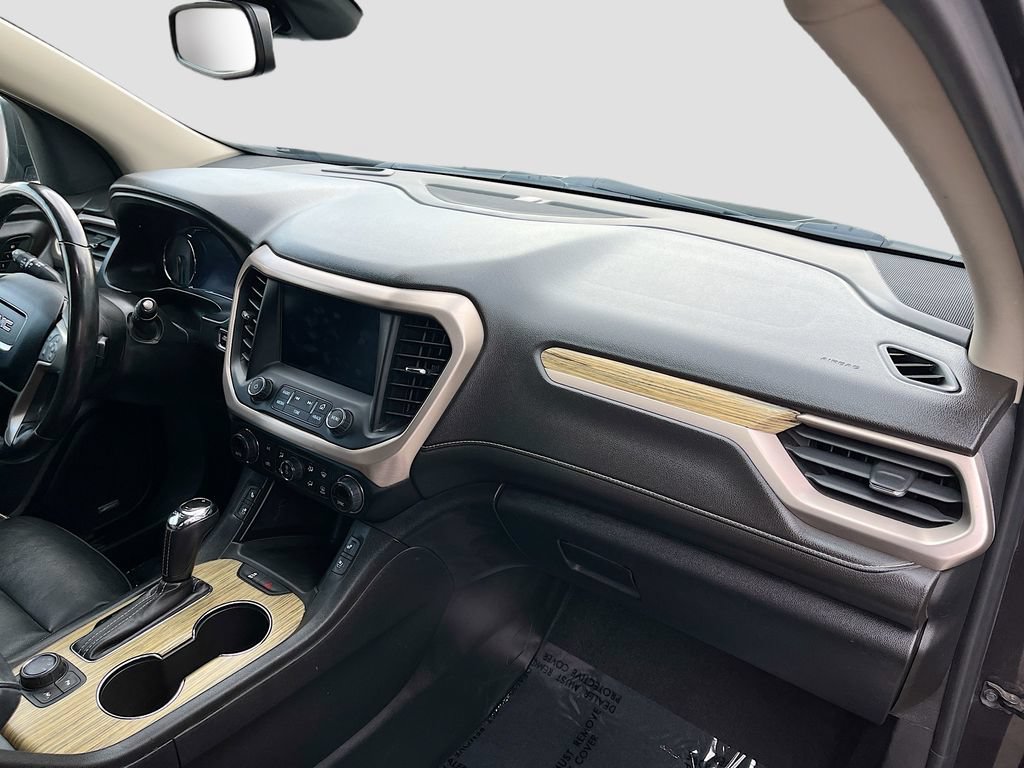 Used 2019 GMC Acadia Denali w/ Technology Package AWD/4WD image 32