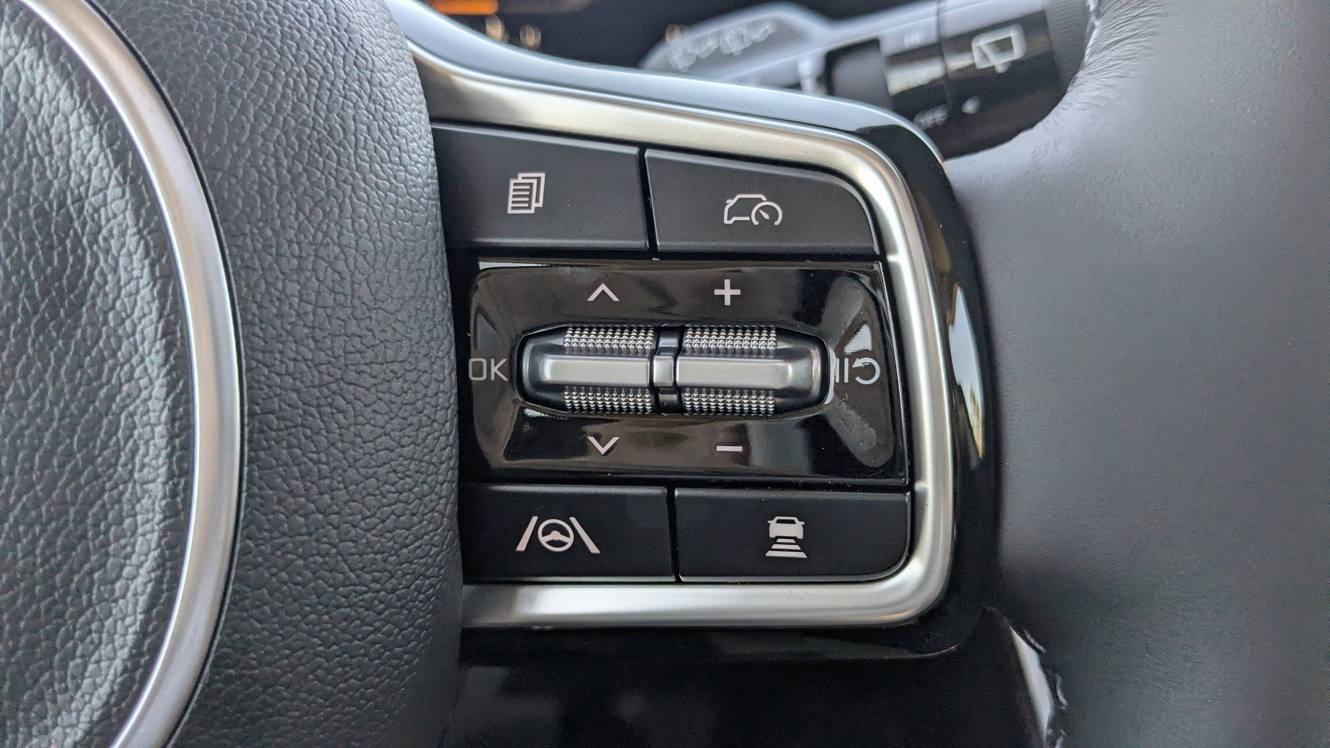 New 2026 Kia Carnival SX Prestige image 32