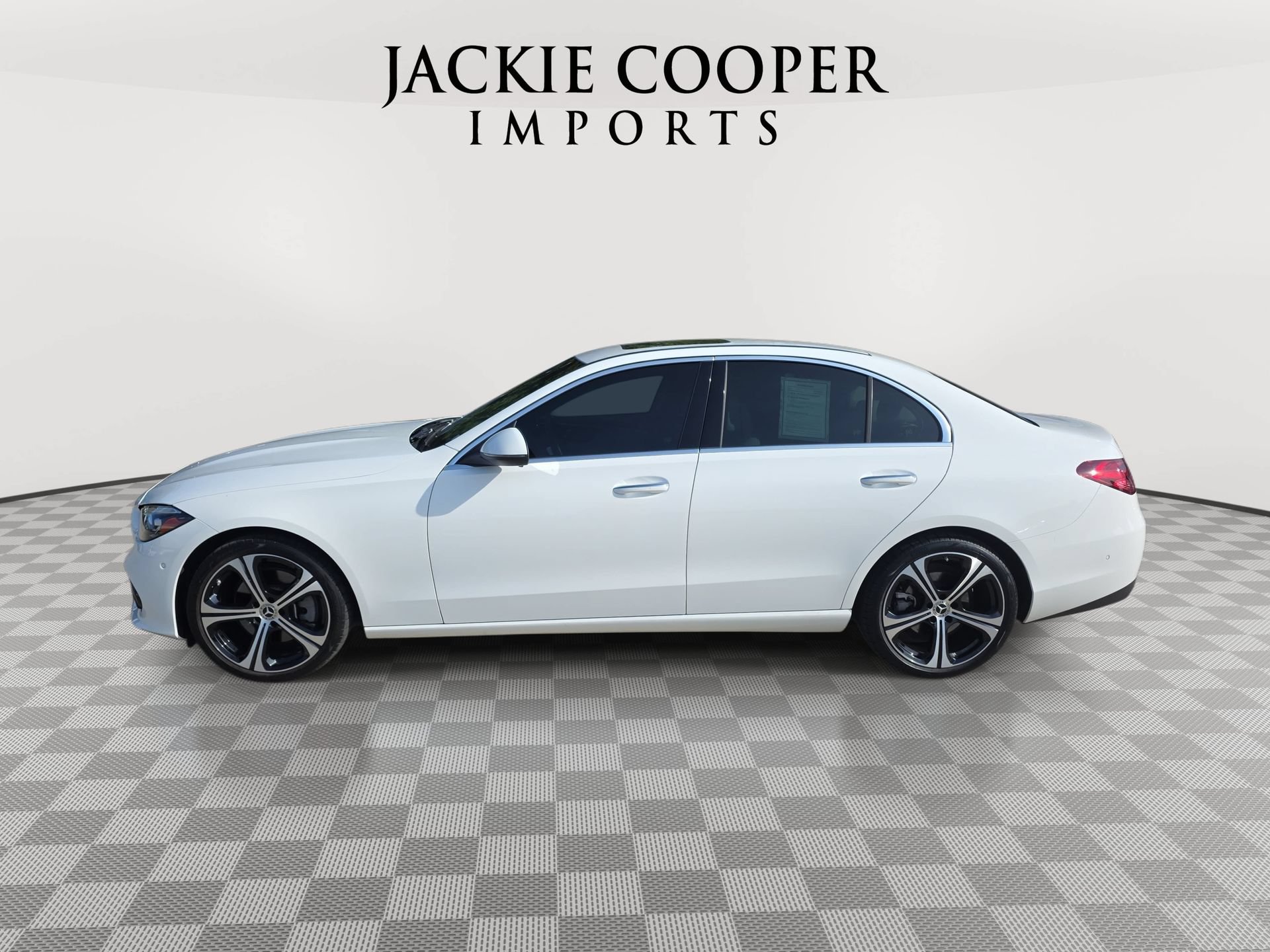 Used 2024 Mercedes-Benz C 300 Sedan image 8