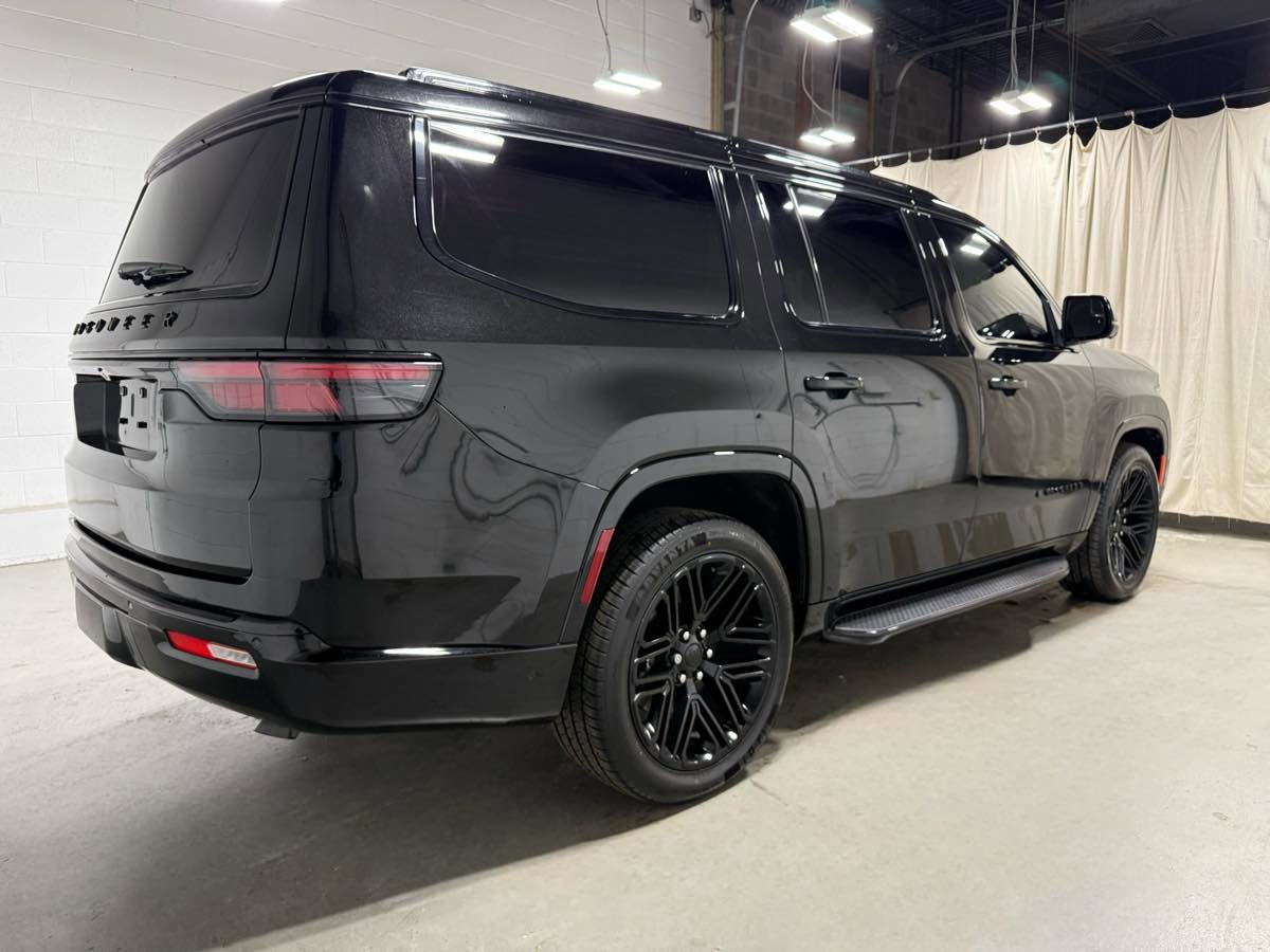 Used 2024 Jeep Wagoneer Series II w/ Convenience Group I image 4