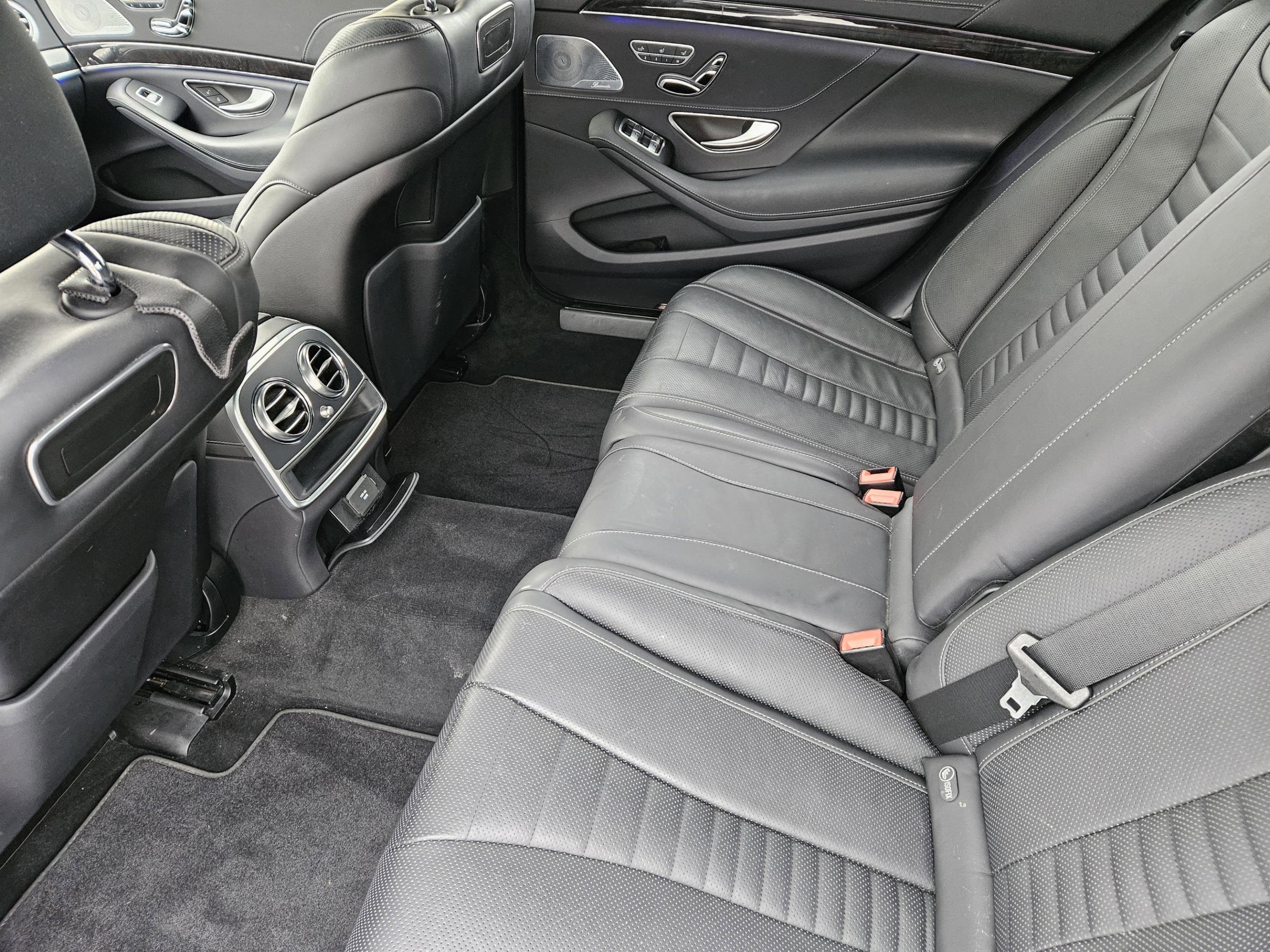 Used 2019 Mercedes-Benz S 560 Sedan image 29