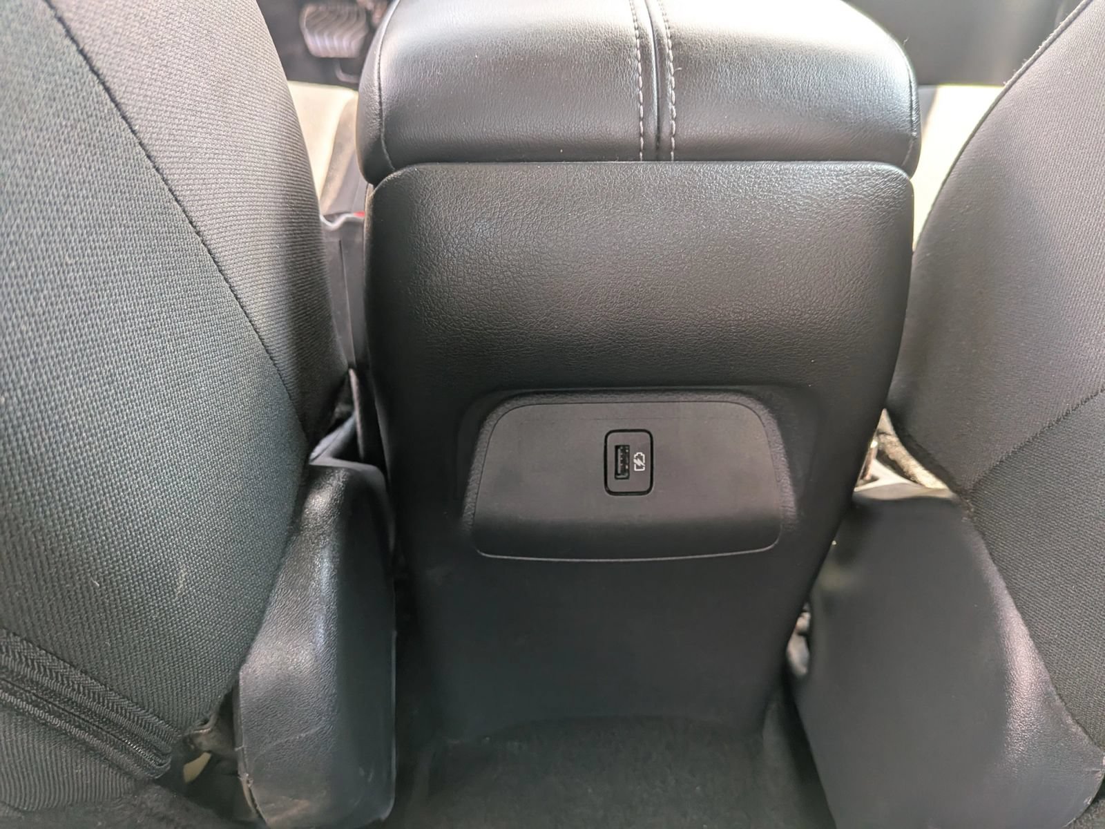 Used 2024 Nissan Sentra SV FWD image 35