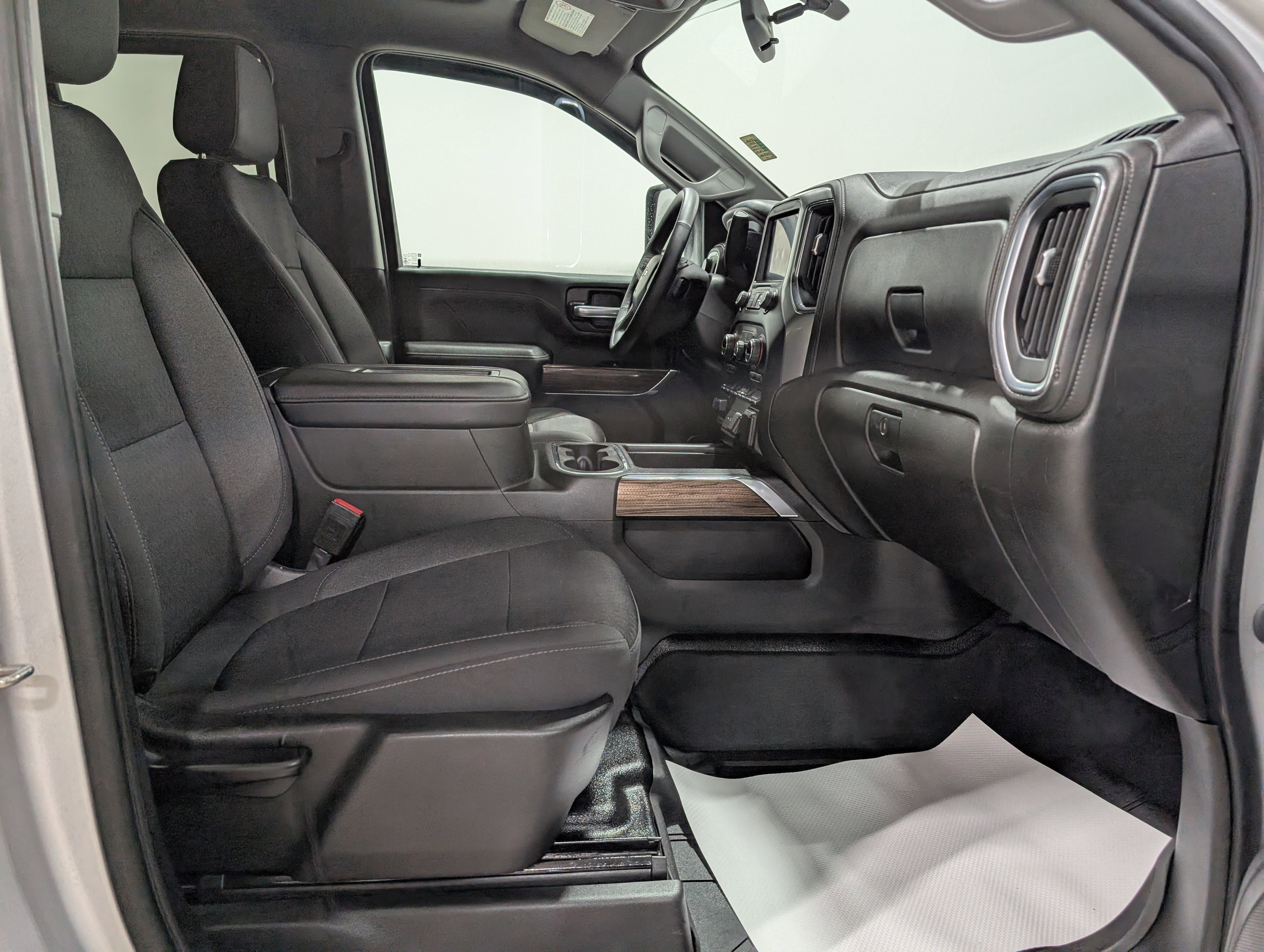 Used 2020 Chevrolet Silverado 2500 LT w/ Convenience Package image 20