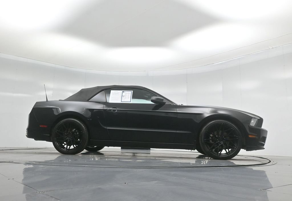 Used 2014 Ford Mustang Convertible w/ Equipment Group 102A image 42