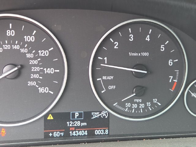 Used 2014 BMW 320i Sedan RWD image 9