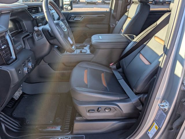 Used 2025 GMC Sierra 3500 AT4 w/ AT4 Premium Plus Package image 17