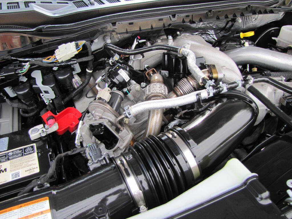 Used 2024 Ford F250 XLT w/ FX4 Off-Road Package image 37