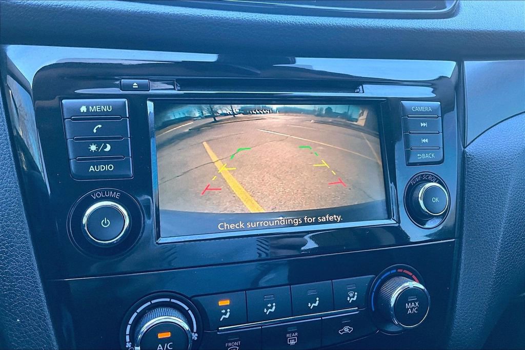 Used 2022 Nissan Rogue Sport S image 21