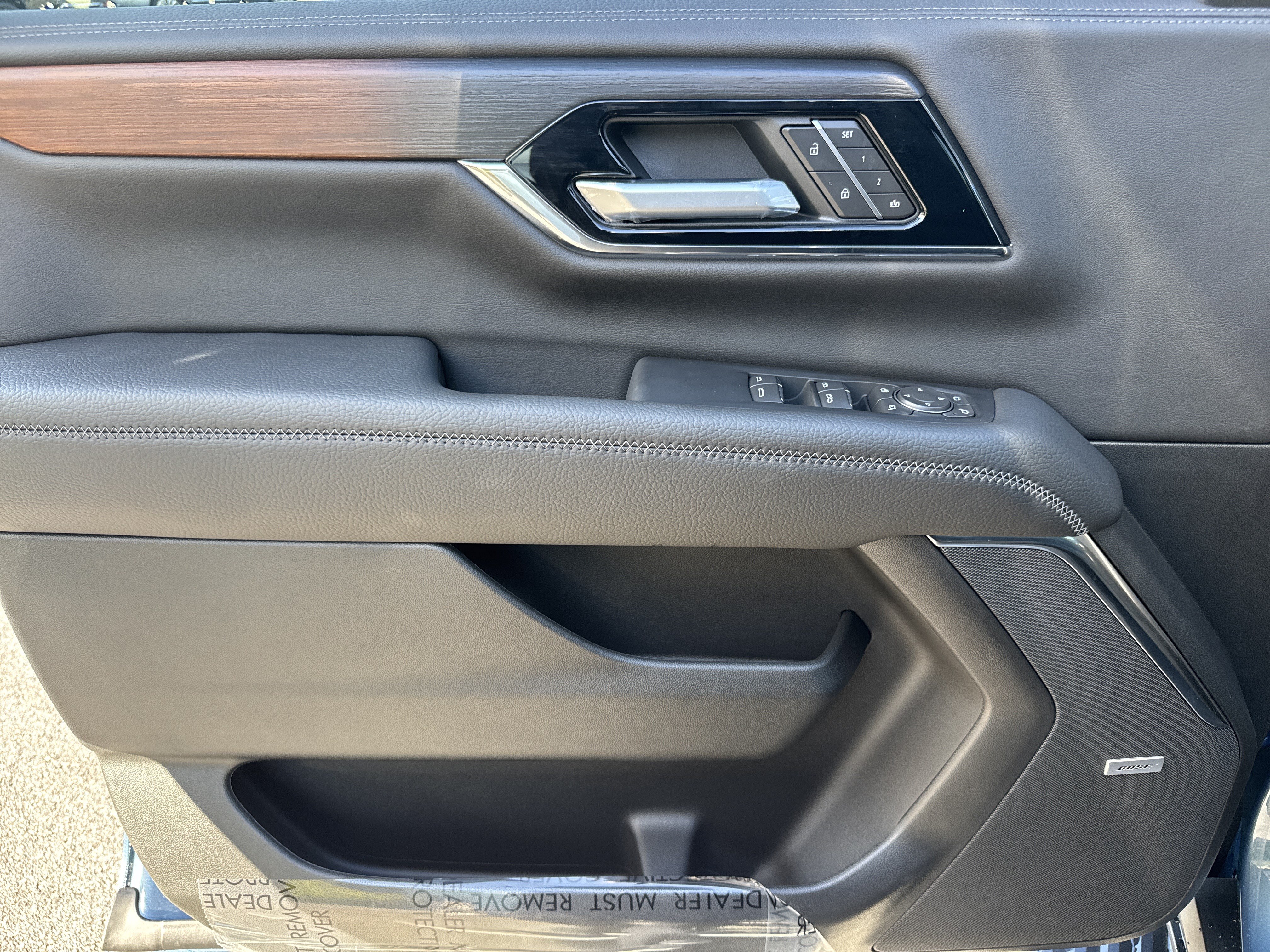 New 2026 GMC Yukon XL Denali w/ Sun & Power Step Package AWD/4WD image 14