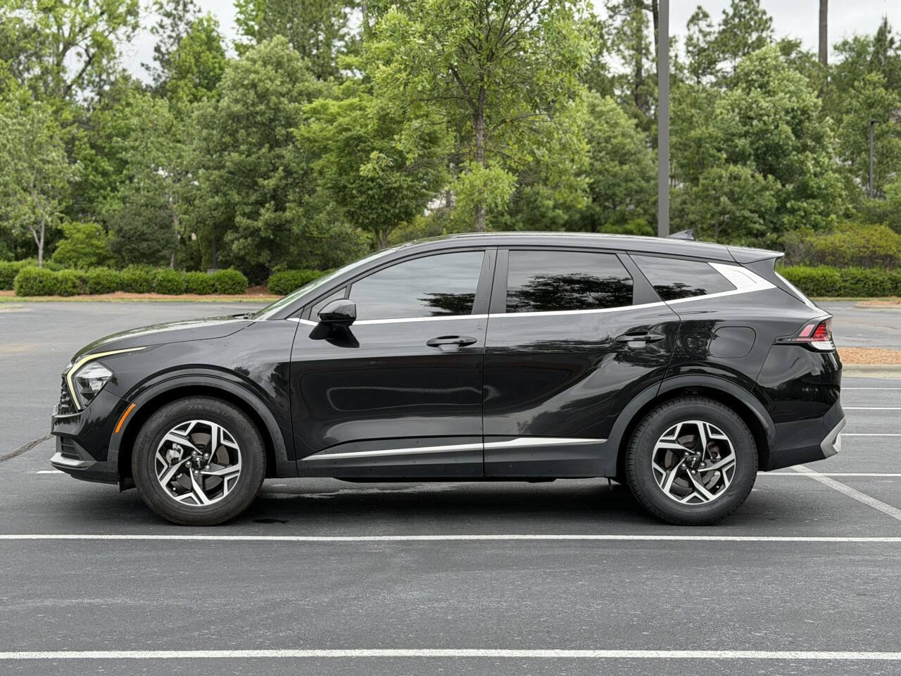 Used 2023 Kia Sportage LX FWD image 4
