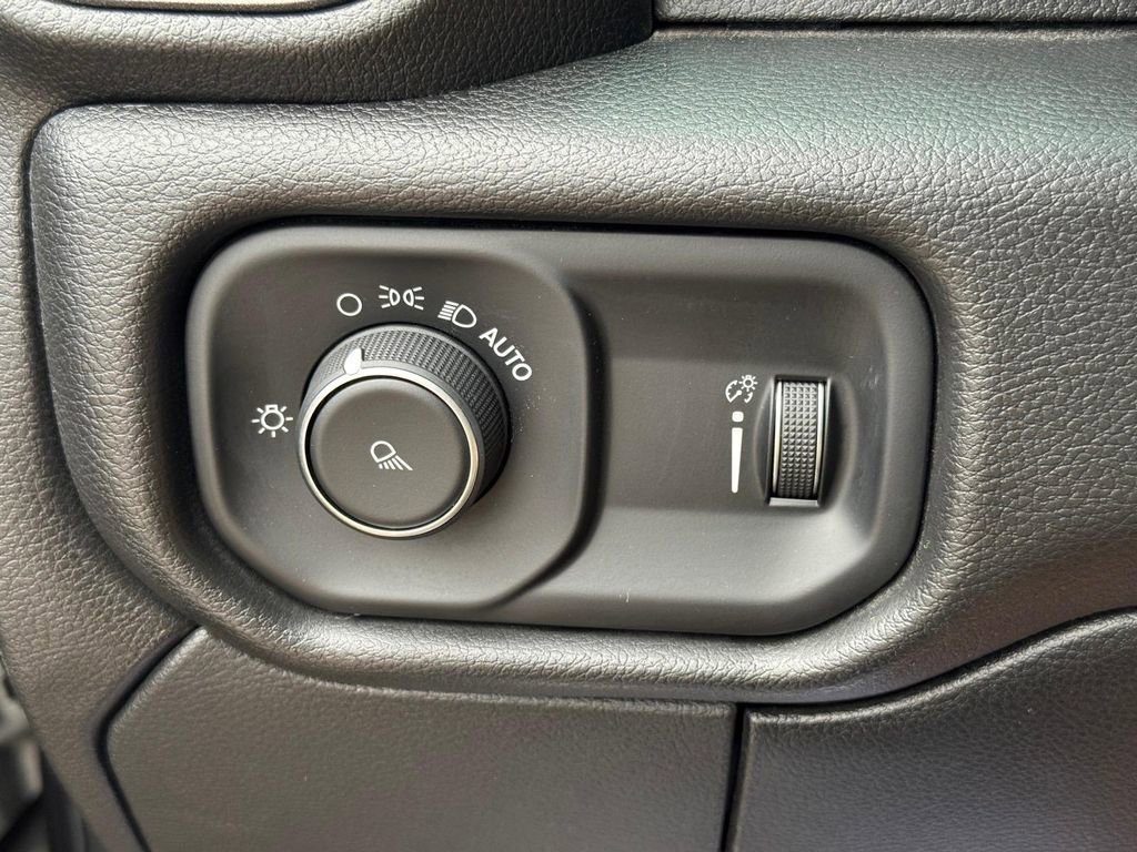 Used 2021 RAM 2500 Tradesman AWD/4WD image 19