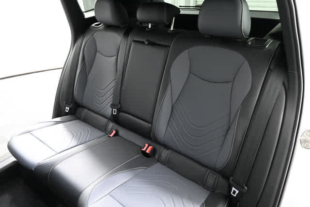 New 2026 Volkswagen Tiguan SE R-Line FWD image 16