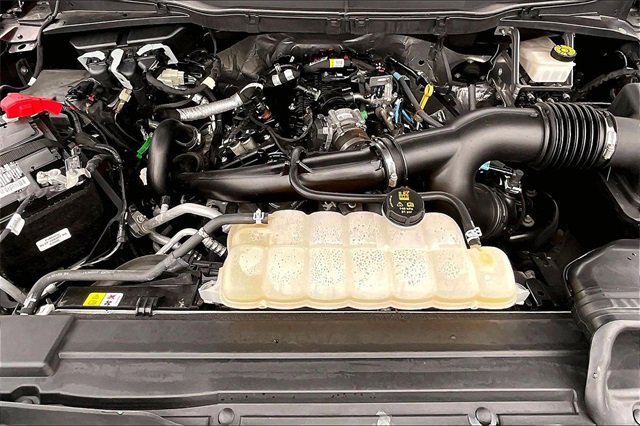 Certified 2022 Ford F150 XLT w/ Equipment Group 302A High image 8