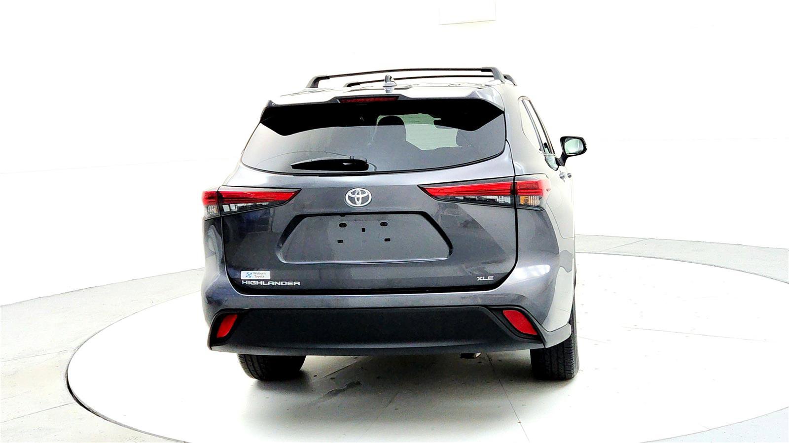 Certified 2023 Toyota Highlander XLE image 5