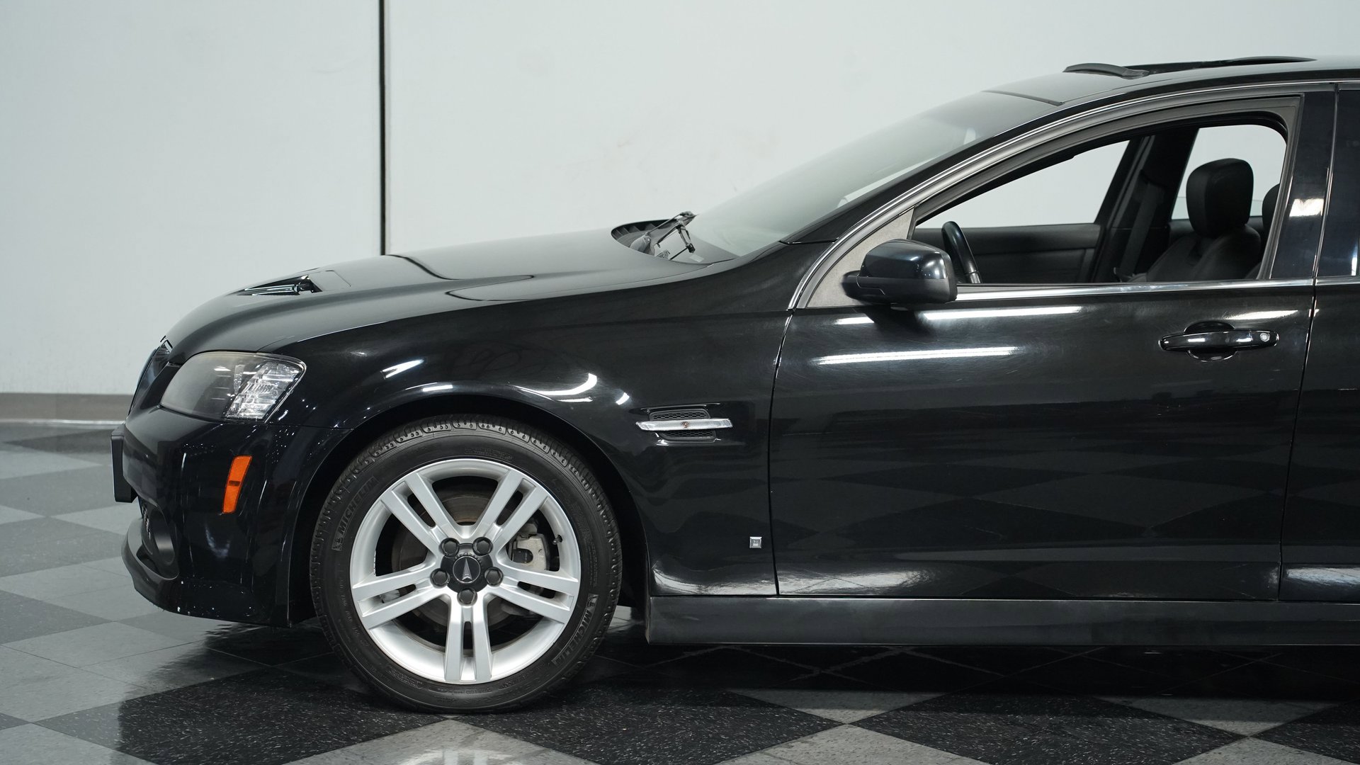 Used 2009 Pontiac G8 w/ Premium Package image 21