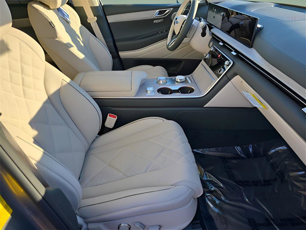 Used 2025 Genesis GV80 3.5T Prestige image 16