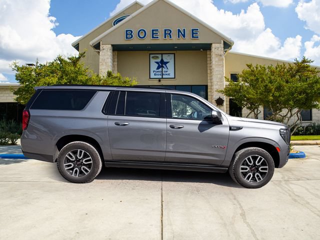 Used 2021 GMC Yukon XL AT4 w/ AT4 Premium Plus Package AWD/4WD image 6