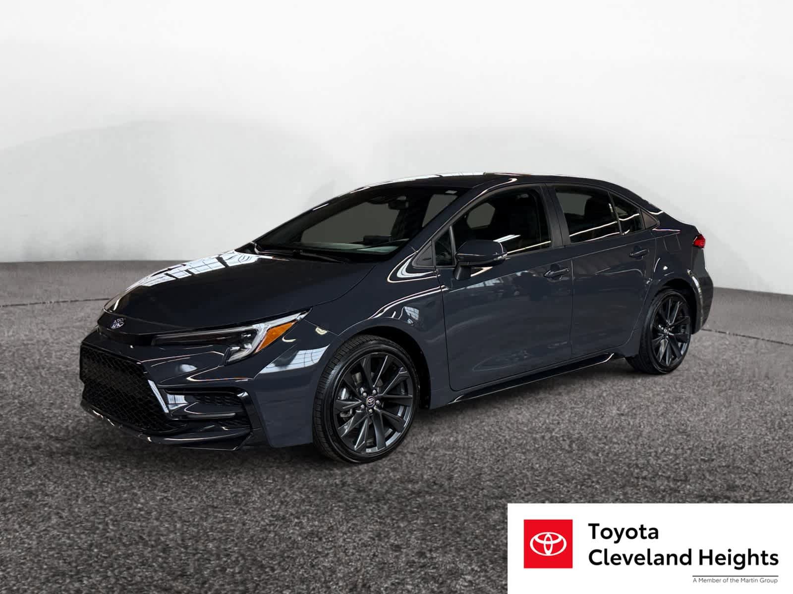 Certified 2025 Toyota Corolla SE FWD image 1