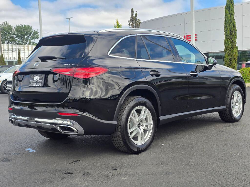 Used 2025 Mercedes-Benz GLC 300 4MATIC image 6